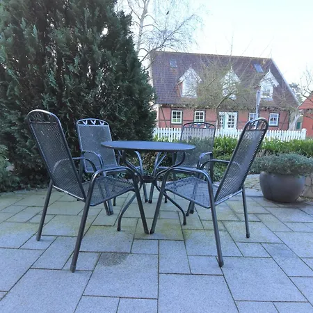 Yachthafenhoeh Whg1 아파트