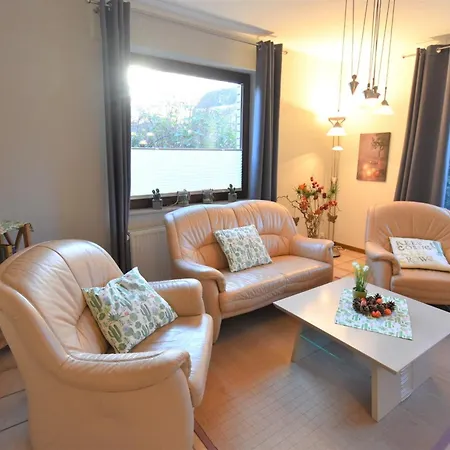 Yachthafenhoeh Whg1 아파트 그로미츠